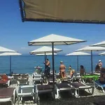 罗密欧海滩酒店 凯梅尔