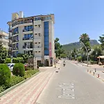 روميو بيتش فندق 3*